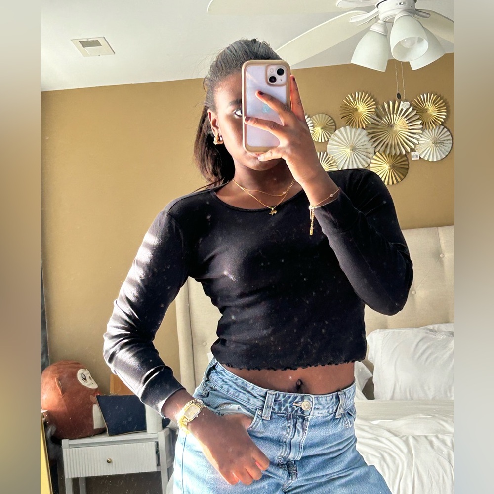 Forever 21 Black Long Sleeve Crop Top